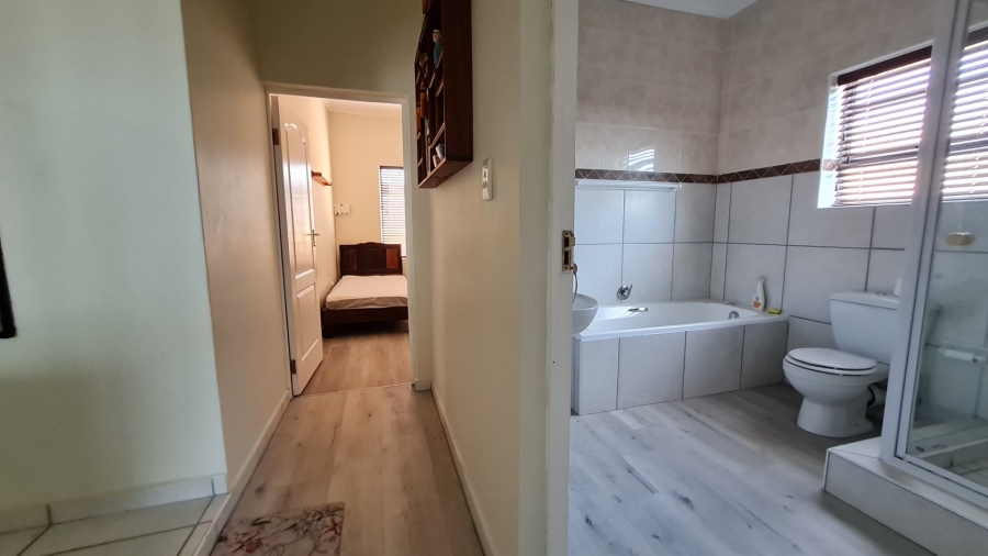 3 Bedroom Property for Sale in Dana Bay Western Cape